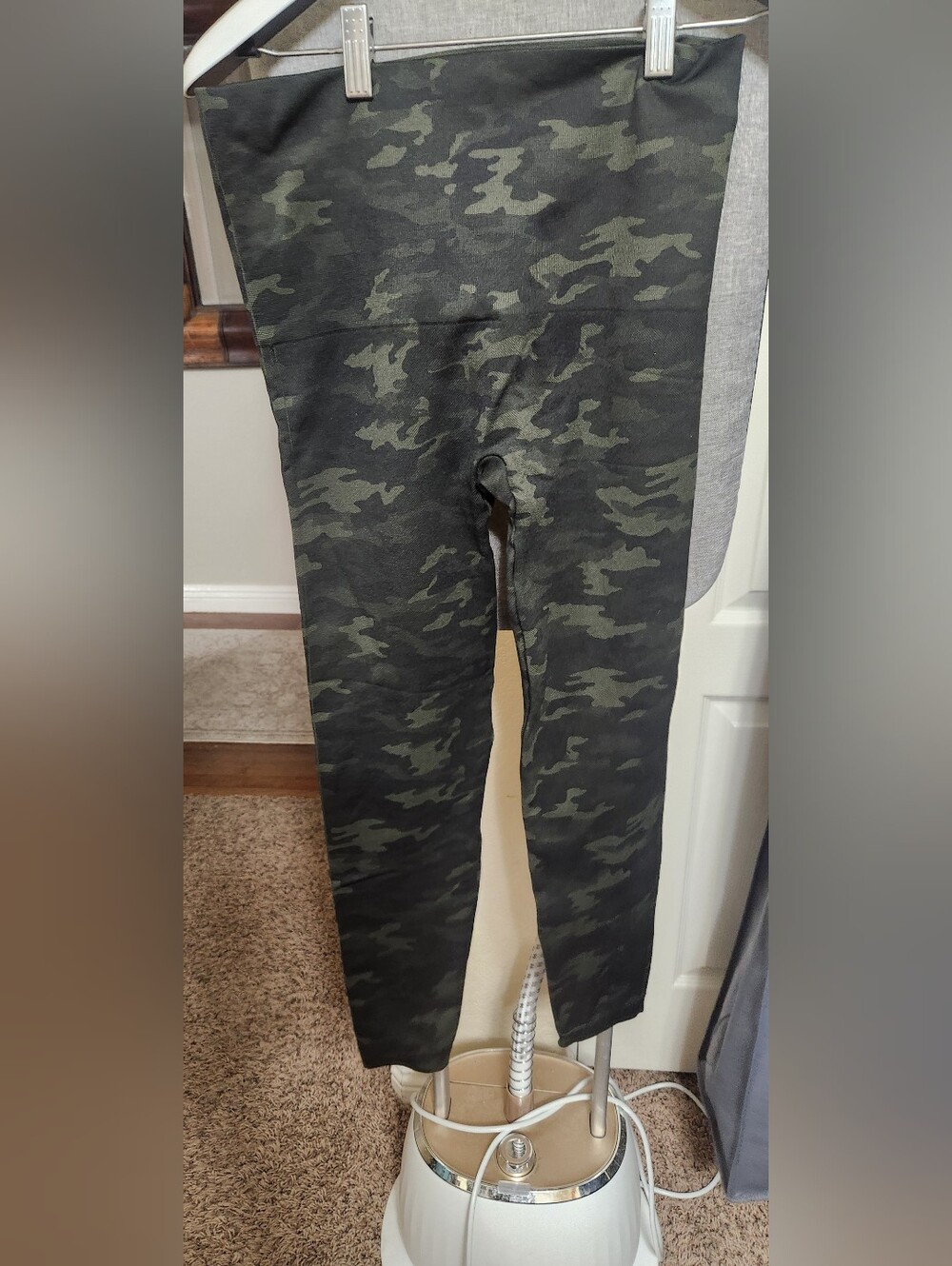 SPANX Look At Me Now Seamless Camo Leggings - Size XL / TG - Picture 4 of 5
